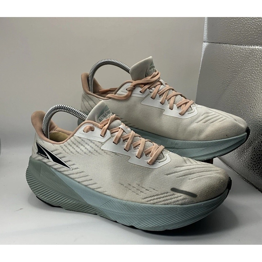 Altra AltraFWD Experience Womens White Athletic Training Shoes Sz US 8.5 M EU 40